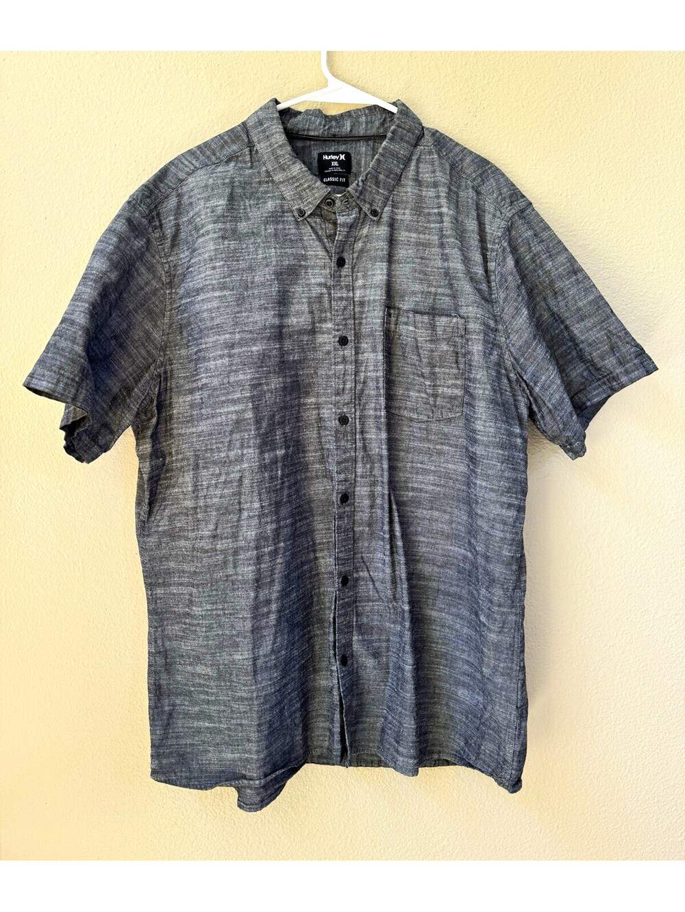 Hurley Men’s Classic Fit 2XL Gray Solid Short Sleeve Button-Down Shirt
